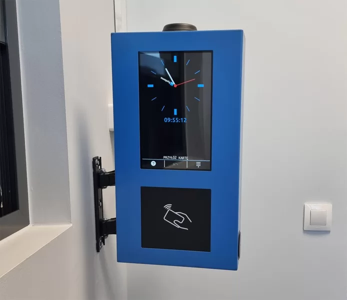 INSTALACJĄ TERMINALA PRZY MAGAZYNIE POMOCNICZYM DO WYDAWANIA ODZIEŻY ROBOCZEJ 4